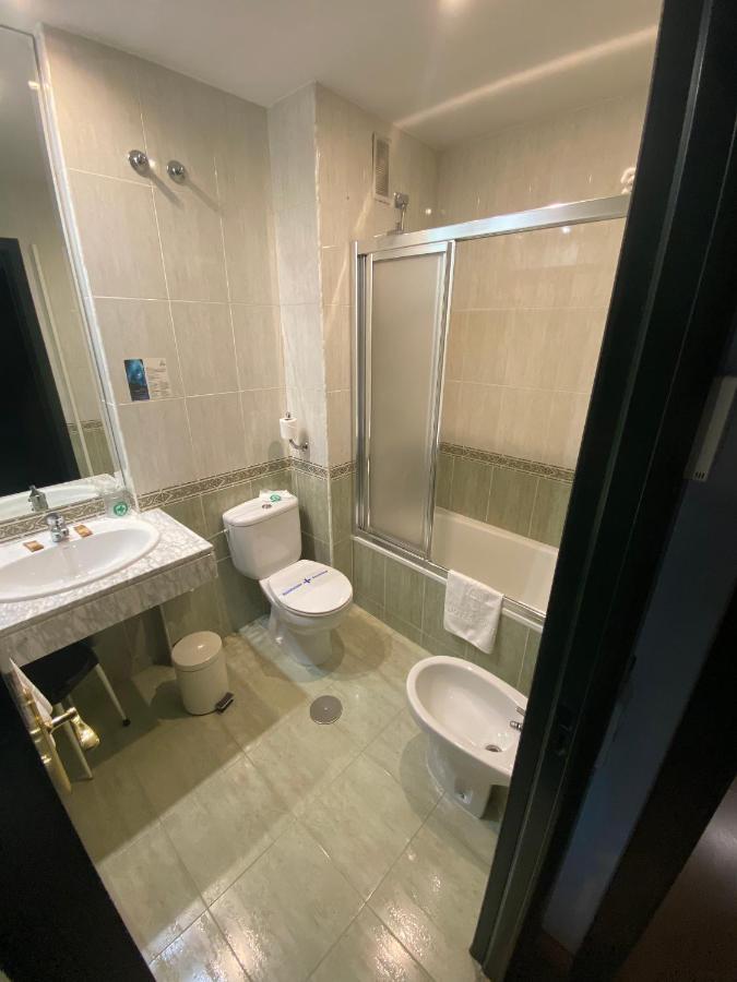 Hotel Escuela Madrid Extérieur photo