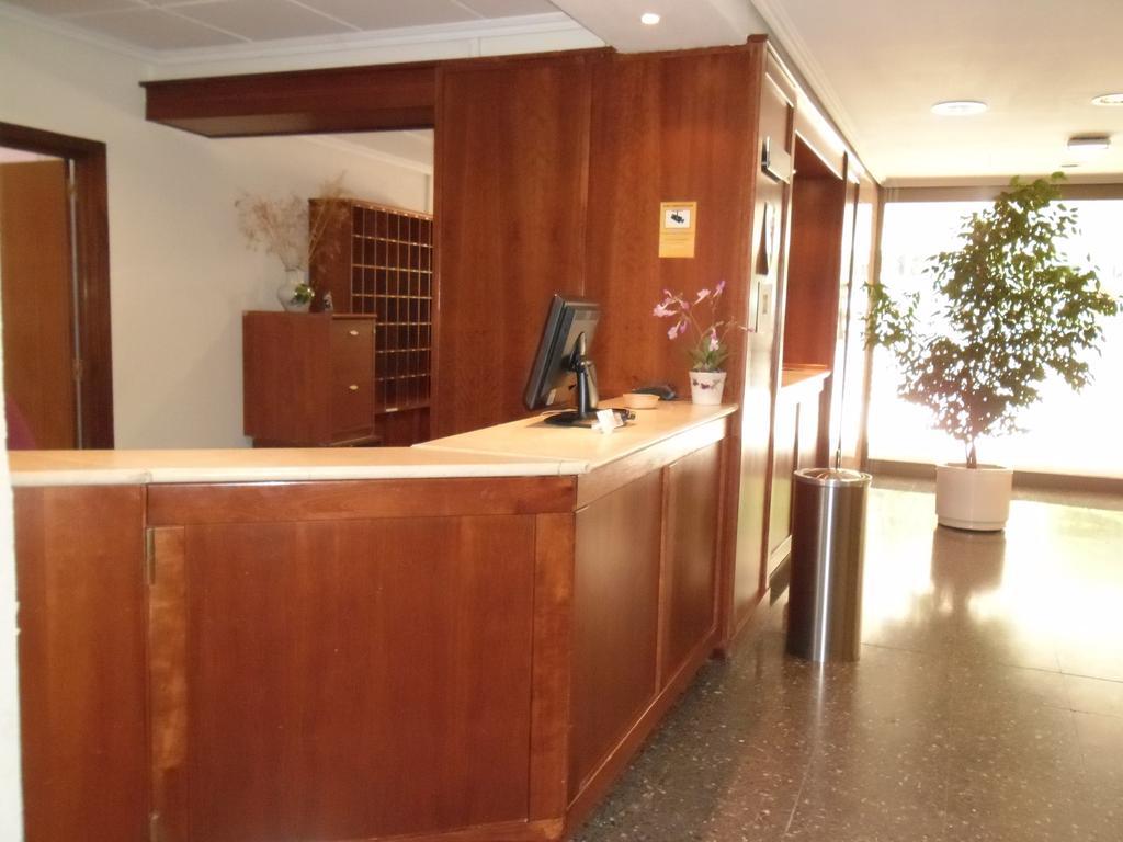 Hotel Escuela Madrid Extérieur photo