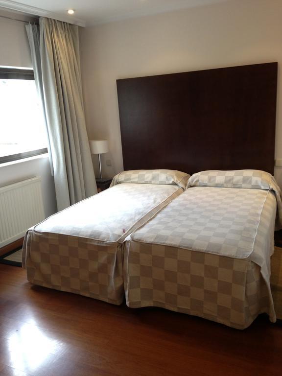 Hotel Escuela Madrid Chambre photo