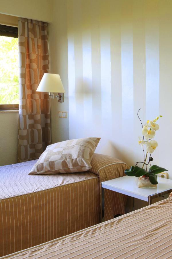 Hotel Escuela Madrid Extérieur photo